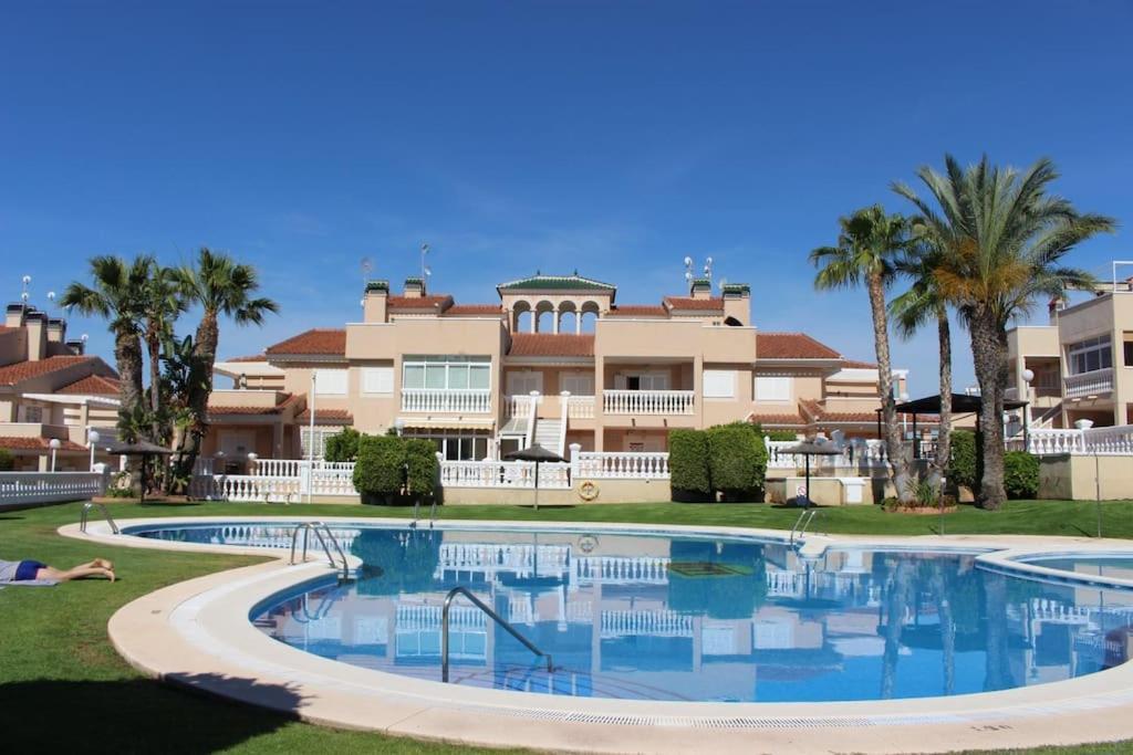 Apartament Z Duzym Tarasem Na Pieknym Osiedlu Orihuela Luaran gambar