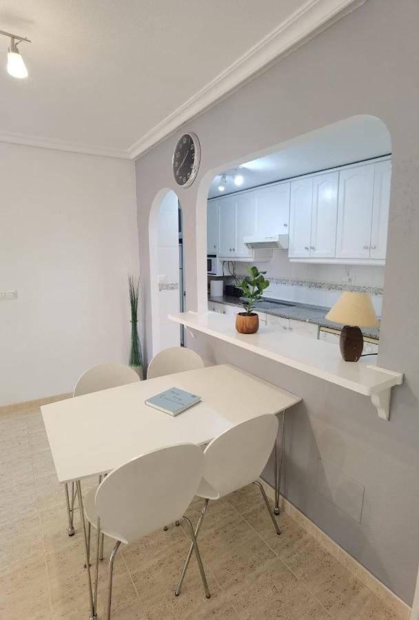 Apartament Z Duzym Tarasem Na Pieknym Osiedlu Orihuela Luaran gambar