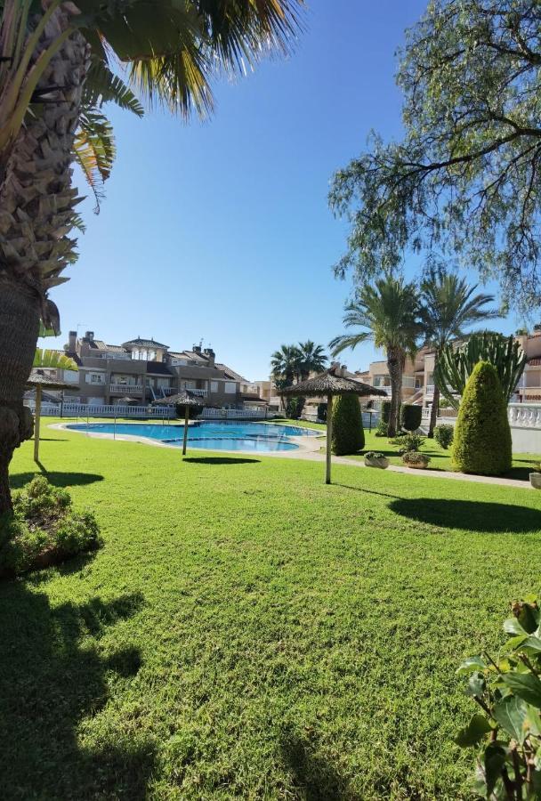 Apartament Z Duzym Tarasem Na Pieknym Osiedlu Orihuela Luaran gambar